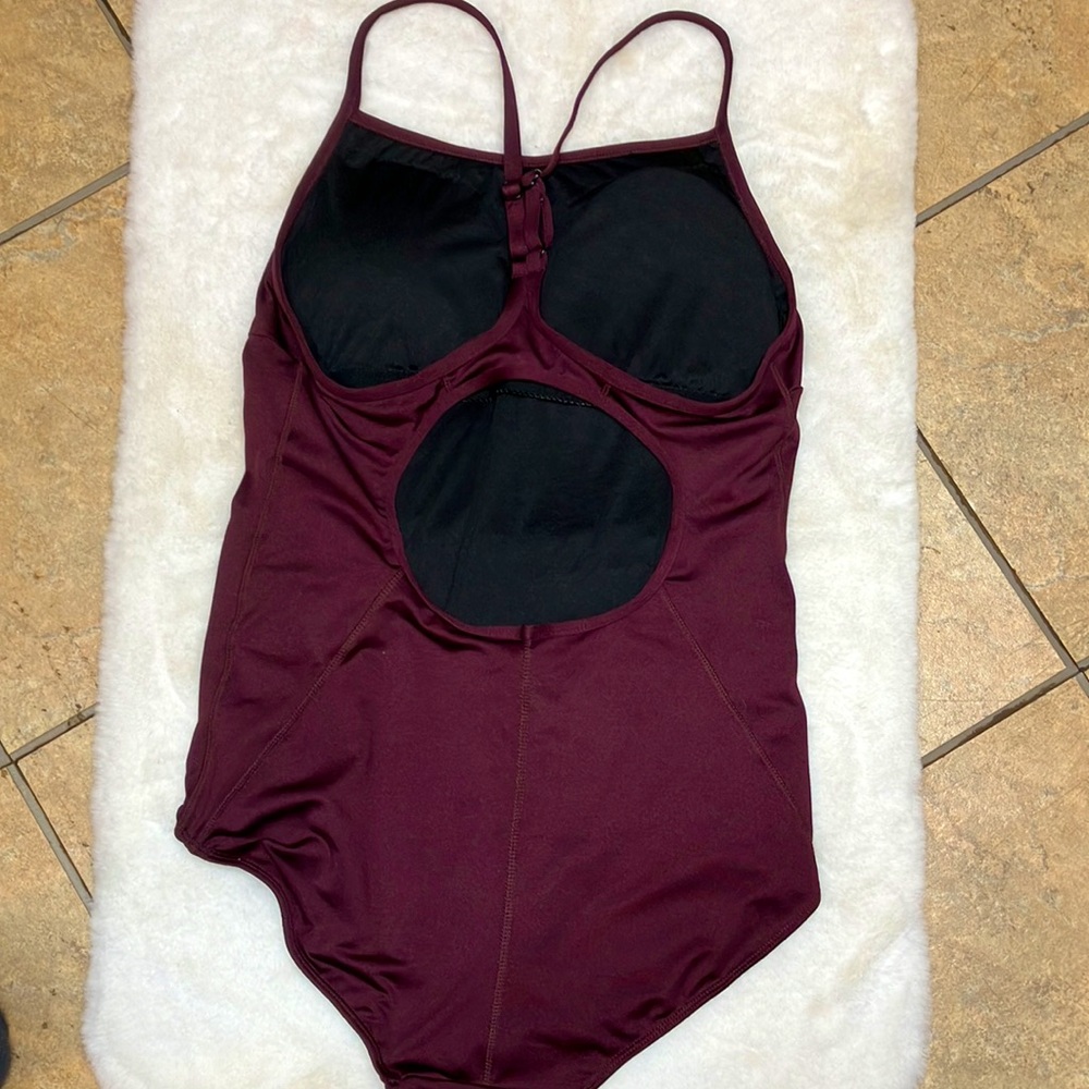 baleaf burgundy one-piece swimming suit - Picture 3 of 8